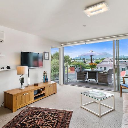 Relax On Roberts - Taupo Holiday Home Buitenkant foto