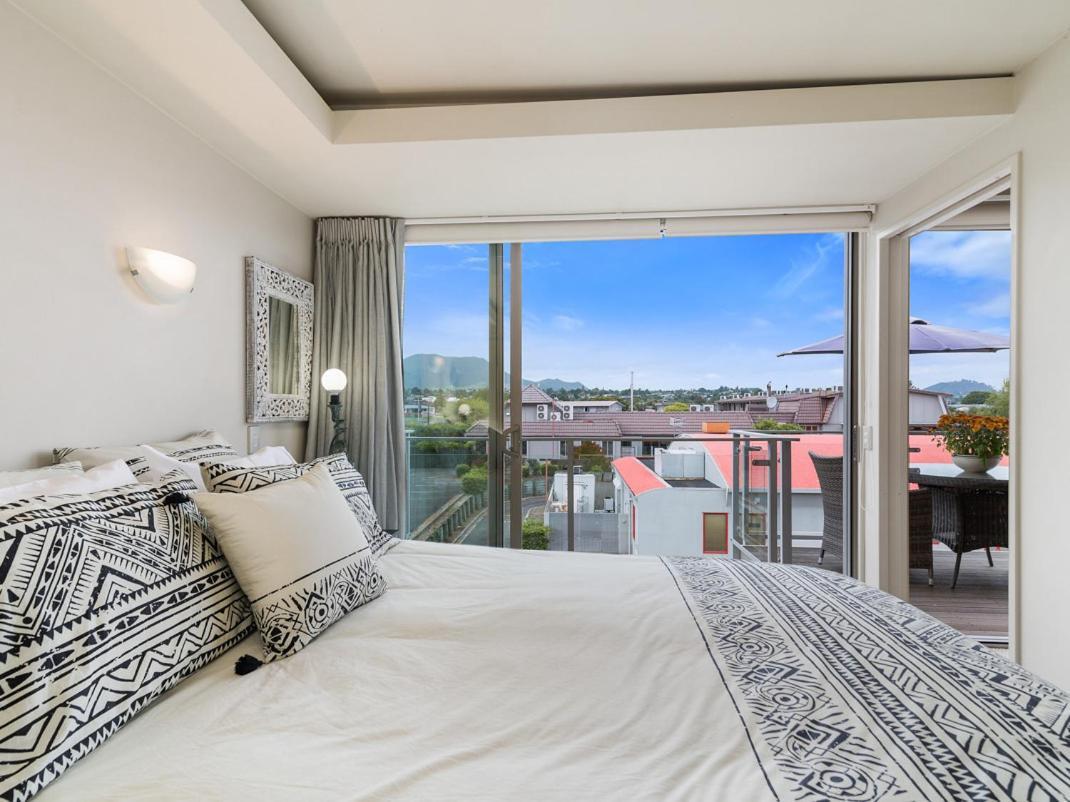 Relax On Roberts - Taupo Holiday Home Buitenkant foto